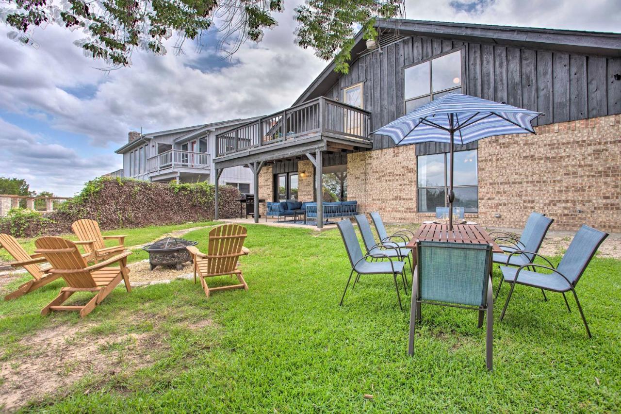 Chic Lakefront Granbury Getaway With Private Dock! מראה חיצוני תמונה